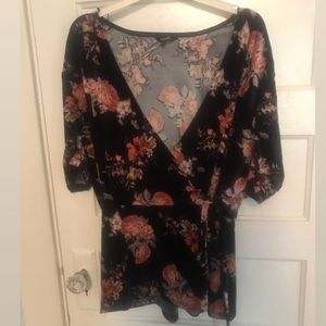 🔥 Velvet Floral Wrap Top 🔥